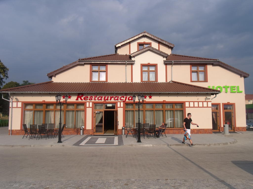 Hotel Neo Międzyrzecz Exteriér fotografie