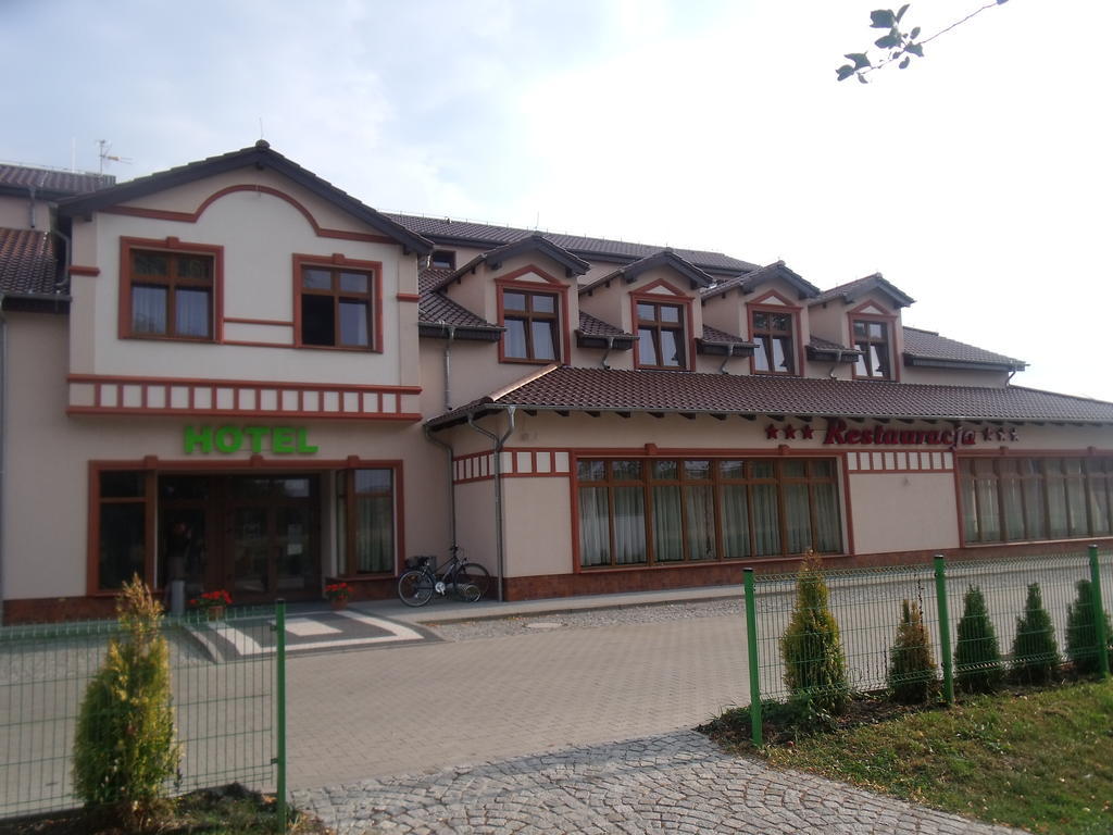 Hotel Neo Międzyrzecz Exteriér fotografie