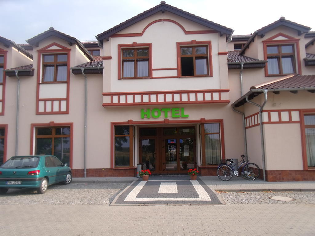 Hotel Neo Międzyrzecz Exteriér fotografie